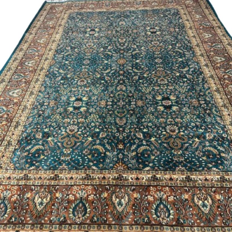 28 Kg Printed Smooth Silk Decorative Handmade Carpet For Home, Office, Hotel