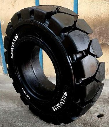 Rubber Sterling Tyre for Auto-mobiles Use