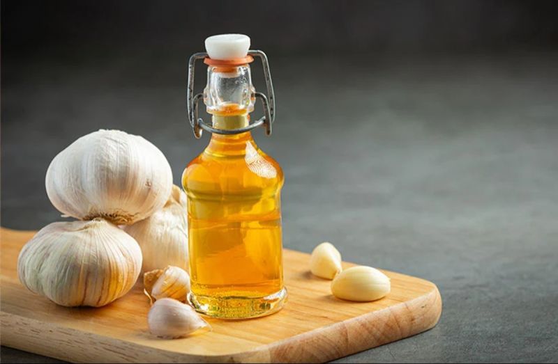 Garlic Essential Oil for Food Flavour