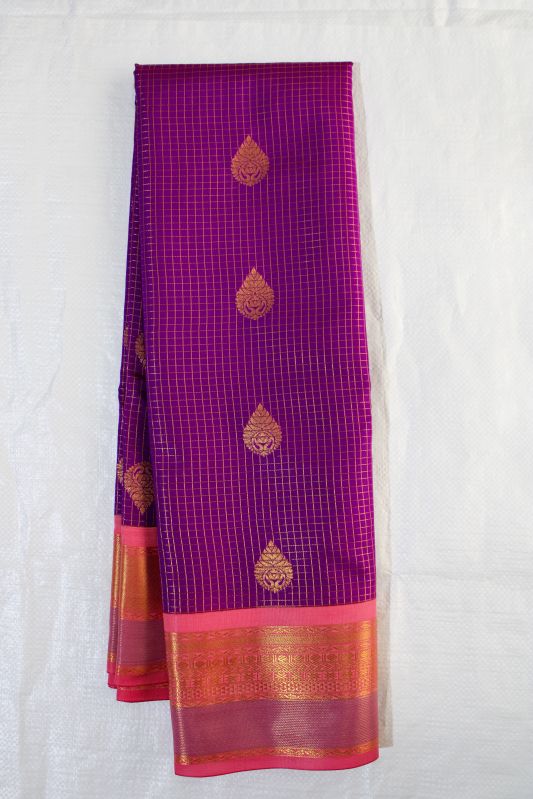 Buta Work Vaira Oosi Silk Saree, Saree Length : 6.3 Meter