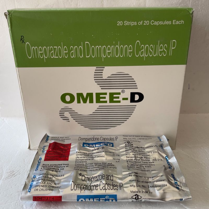 Solid omeprazole and domperidon capsules for Pharmaceuticals