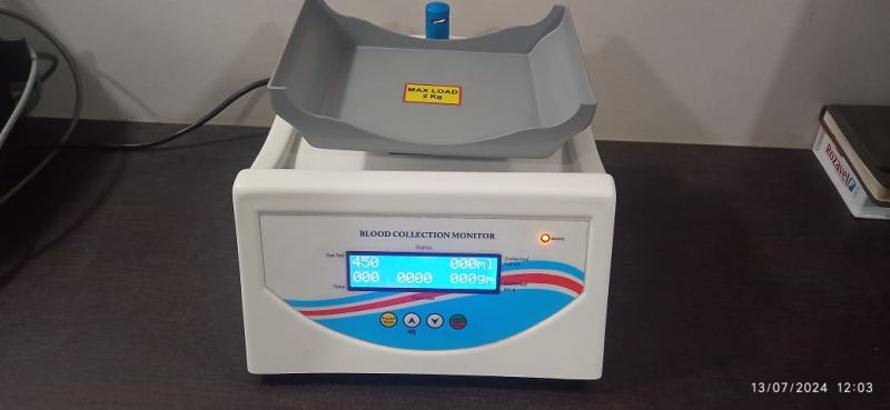 Blood collection monitor with battery backup