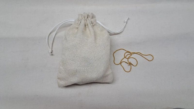 Plain White Jute Drawstring Bag, Technics : Machine Made