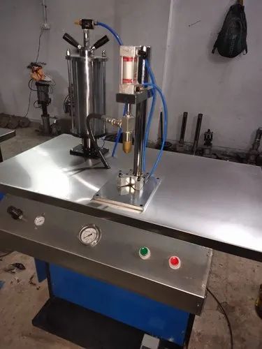 Aerosol Gas Filling Machine