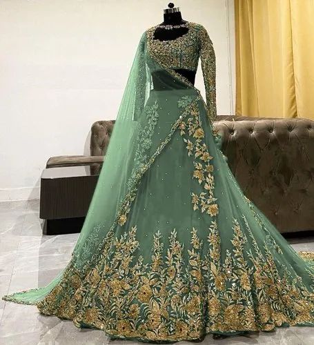 Ladies Wedding Wear Lehenga, Technics : Embroidery Work