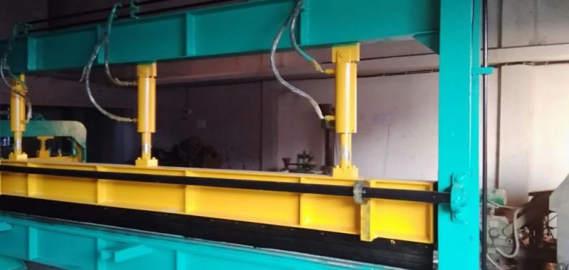 Hydraulic Operated CNC Sheet Bending Machine