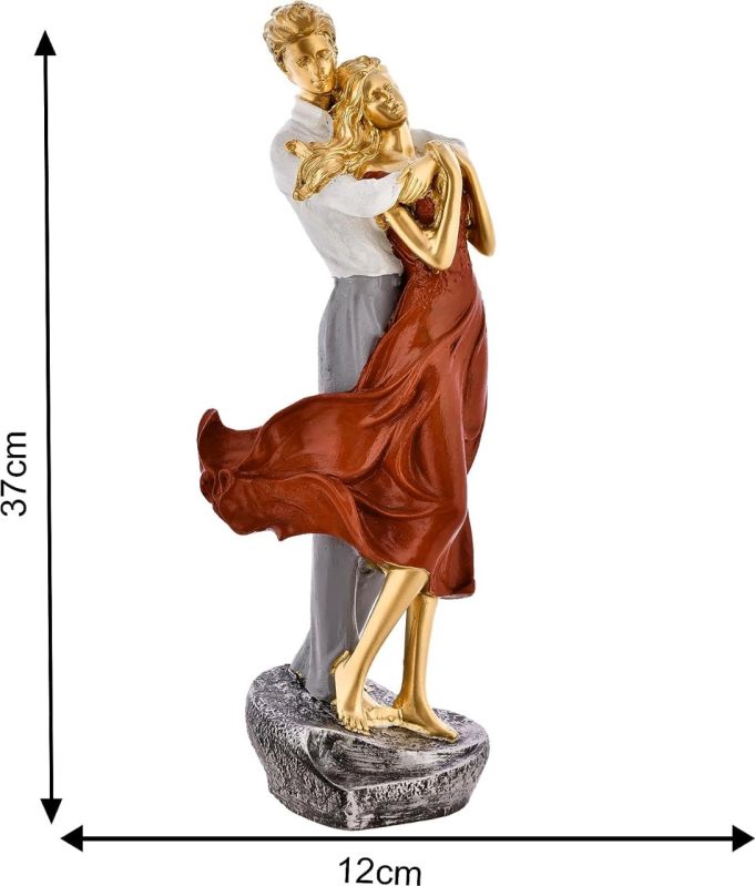 Valentine Romantic Love Couple Statue