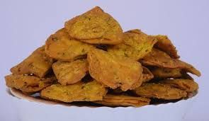 Methi Puri Namkeen