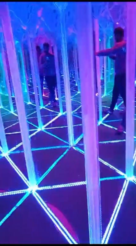 Mirror Maze