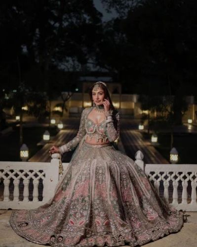 Embroidered Customized Bridal Lehenga Sleeve Type Sleeveless Half Sleeves Full Sleeves at Best Price in Howrah