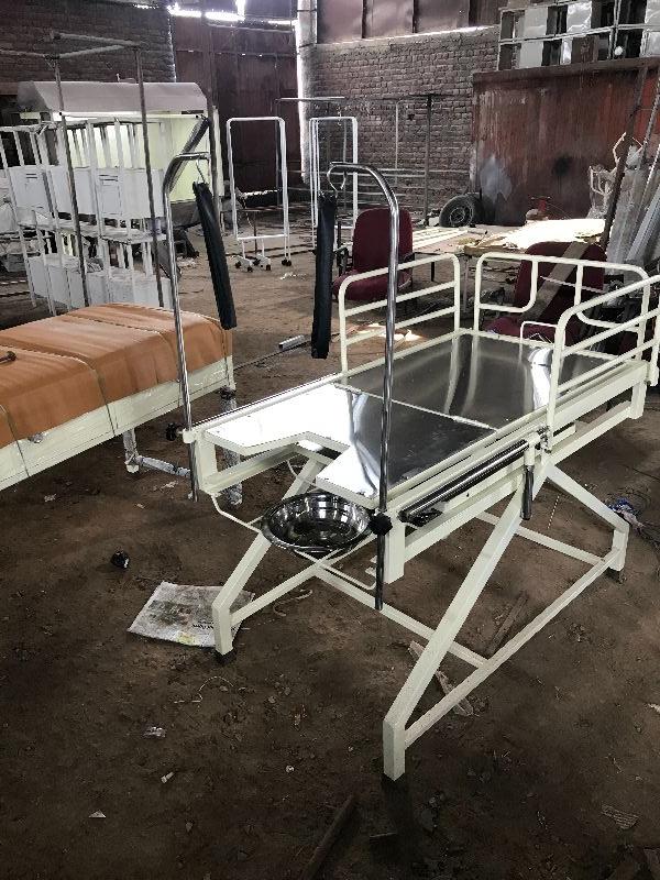 Coated Obstetric Labour Table For Hospital