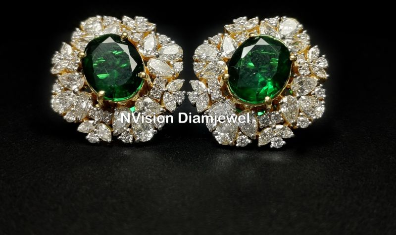 Natural Diamond Dewdrops With Center Emerald Earrings.