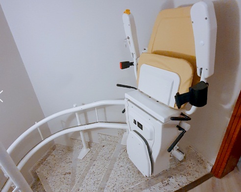 Bespoke Infinity Curved Stair Lift