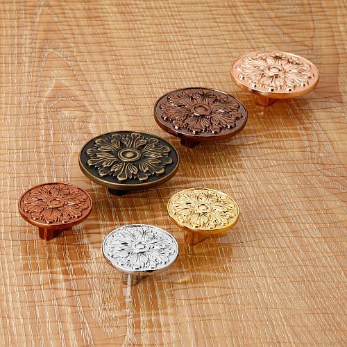 Metal Antique Brass Designer Round Door Knob, Brand Name : Akon