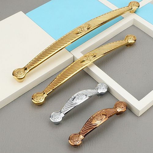 Stylish Curved Cabinet Pull Handle