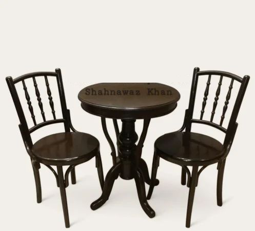 Round Pedestal Table with Spindle Back Chairs