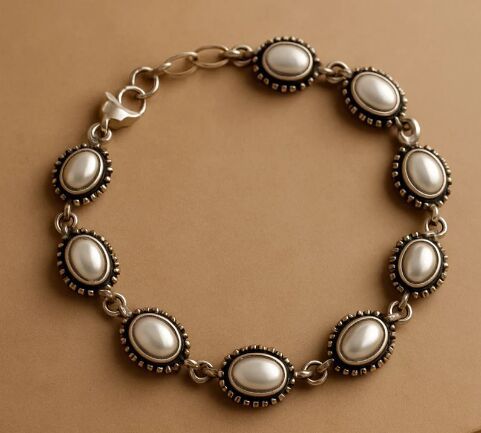 Classic Pearl Link Bracelet, Color : White, Silver