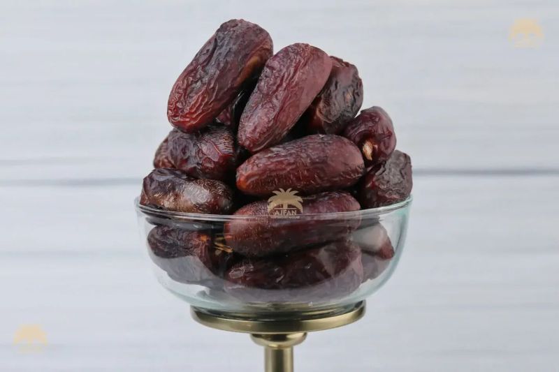 Premium Amber Dates