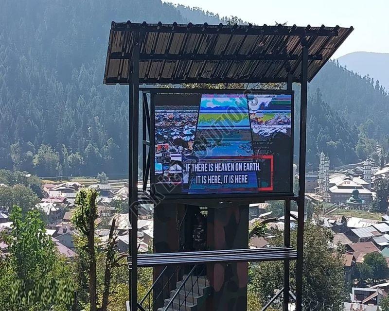 Pole Mounted LED Video Display Screen