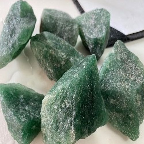 Polished Green Quartz Lumps, Grade : Industrial Grade