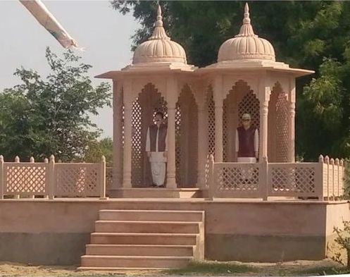 8 Feet Sandstone Temple, Color : Pink for Workship