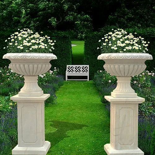 Plain Polished Solid White Sandstone Gamla, Shape : Round for Garden