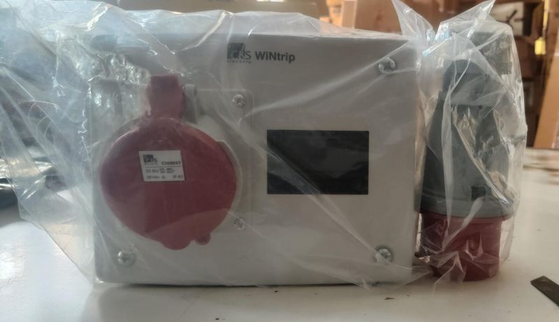 C&S 32A INDUSTRIAL PLUG