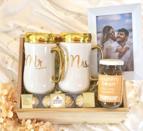 Golden Gift For Married Couples