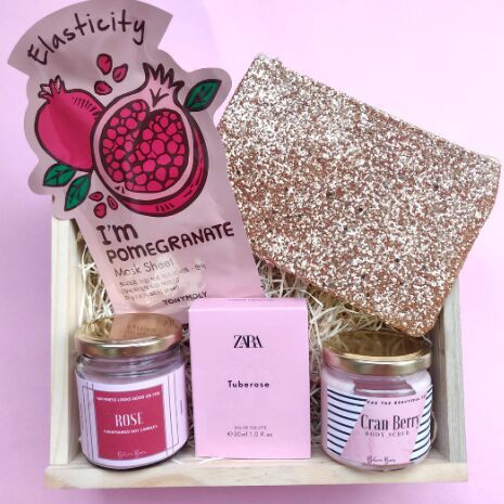 Luxury Gift Hamper For Her