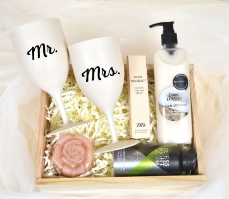 Mr and Mrs Gift Hamper
