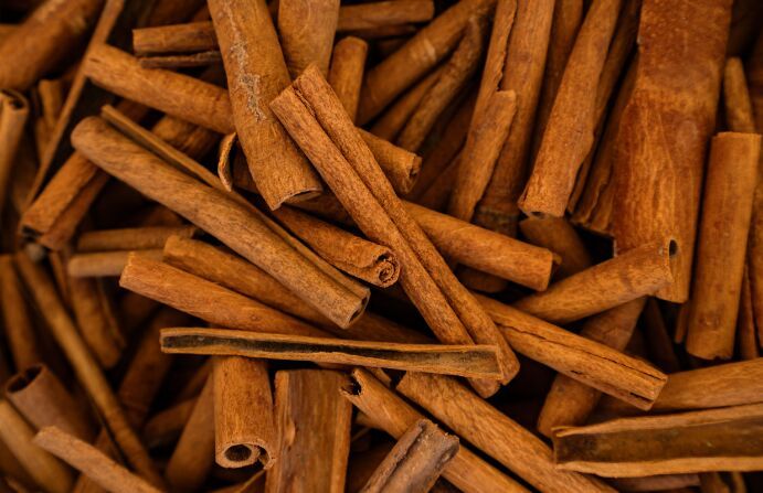 cinnamon sticks