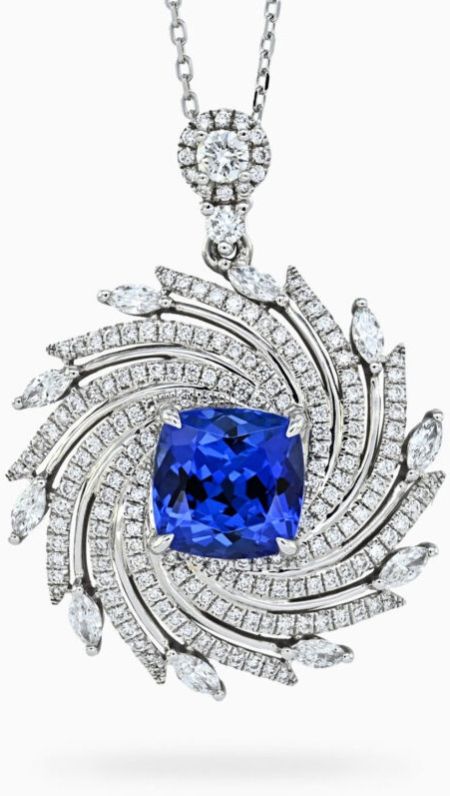 Vivid Blue Oval Shaped Tanzanite 2.90 Carats Women Pendant