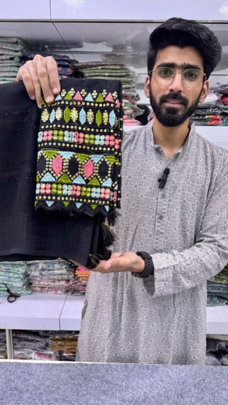 EXCLUSIVE JET BLACK SHADE GEORGETTE SAREE