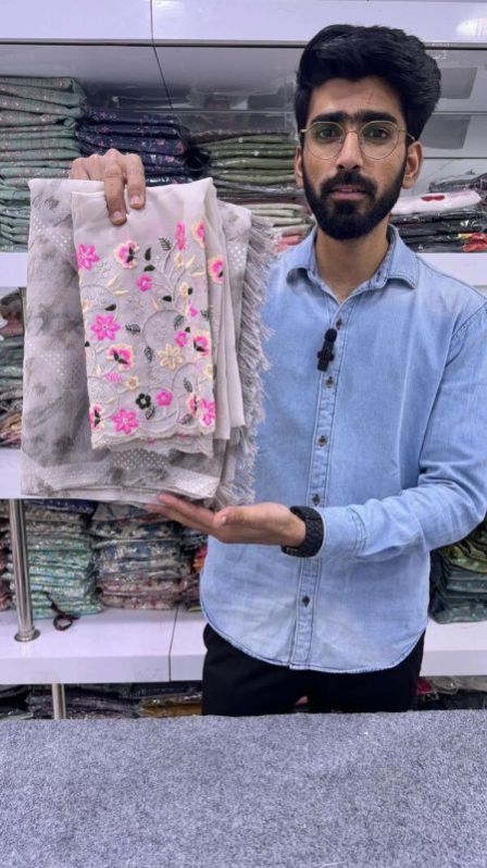 PRETTY LIGHT GRAY SHADE GEORGETTE SAREE