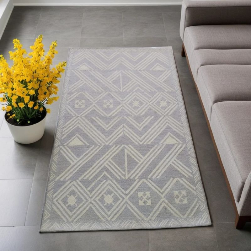 Geometric Woolen Hand Tufted Area Rug