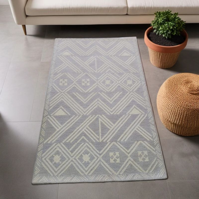 Geometric Woolen Hand Tufted Area Rug