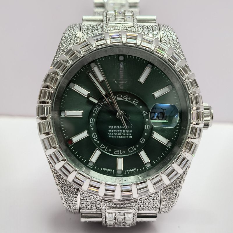 Green 18k White Gold Baguette Diamond Watch