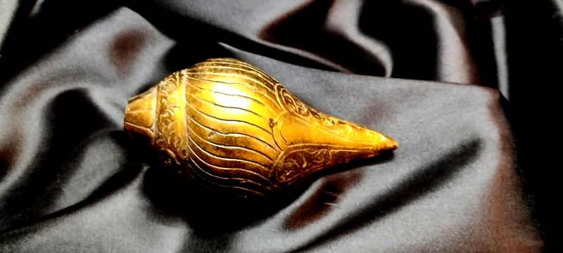 Gold Metal Shankh