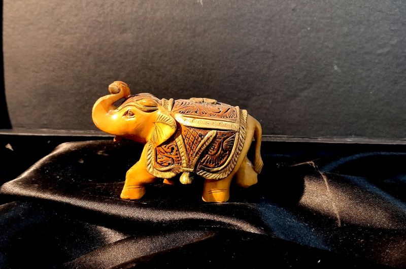 Little Gold Elephant Statue
