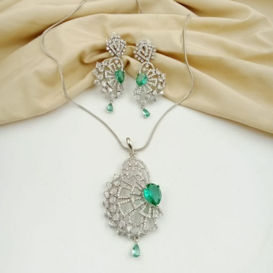 Women Pendent-O-6215