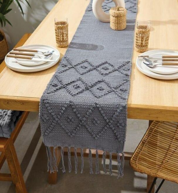 Regal Cascade Table Runner