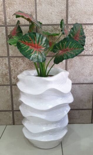 Wave Design Fiberglass Planter