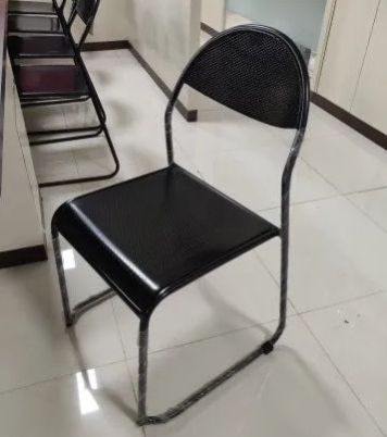 Polished Metal Fixed Visitor Chair, Color : Black