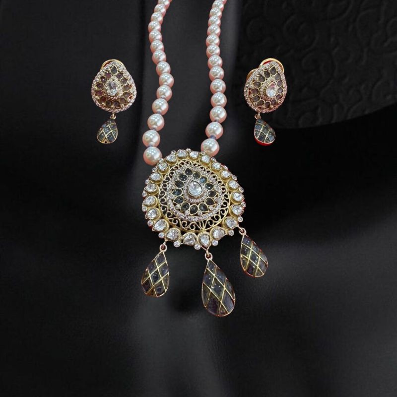 Mythic Bloom Necklace Set