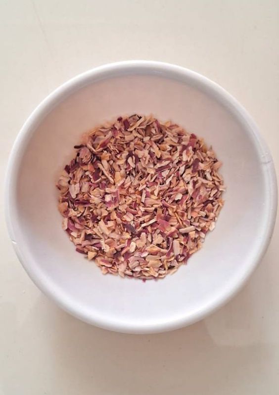 dehydrated red onion minced
