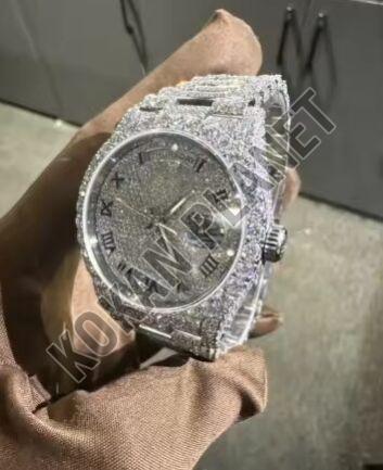 Mens Modern Luxury Quartz Watch