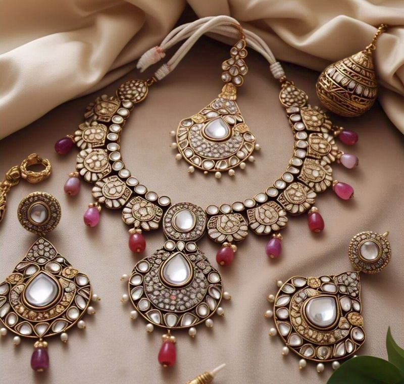 Kundan Jewellery Set