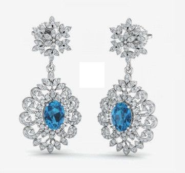 18kt White Gold Topaz Chandelier Earrings, Color : Blue