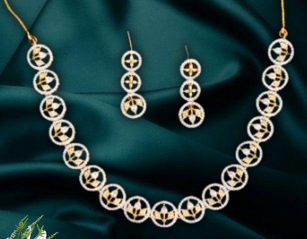 Women Two Toned Lotus Zirconia Necklace Set