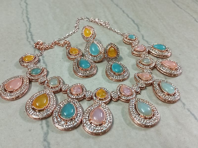 Artificial Multicolor Stone Necklace Set